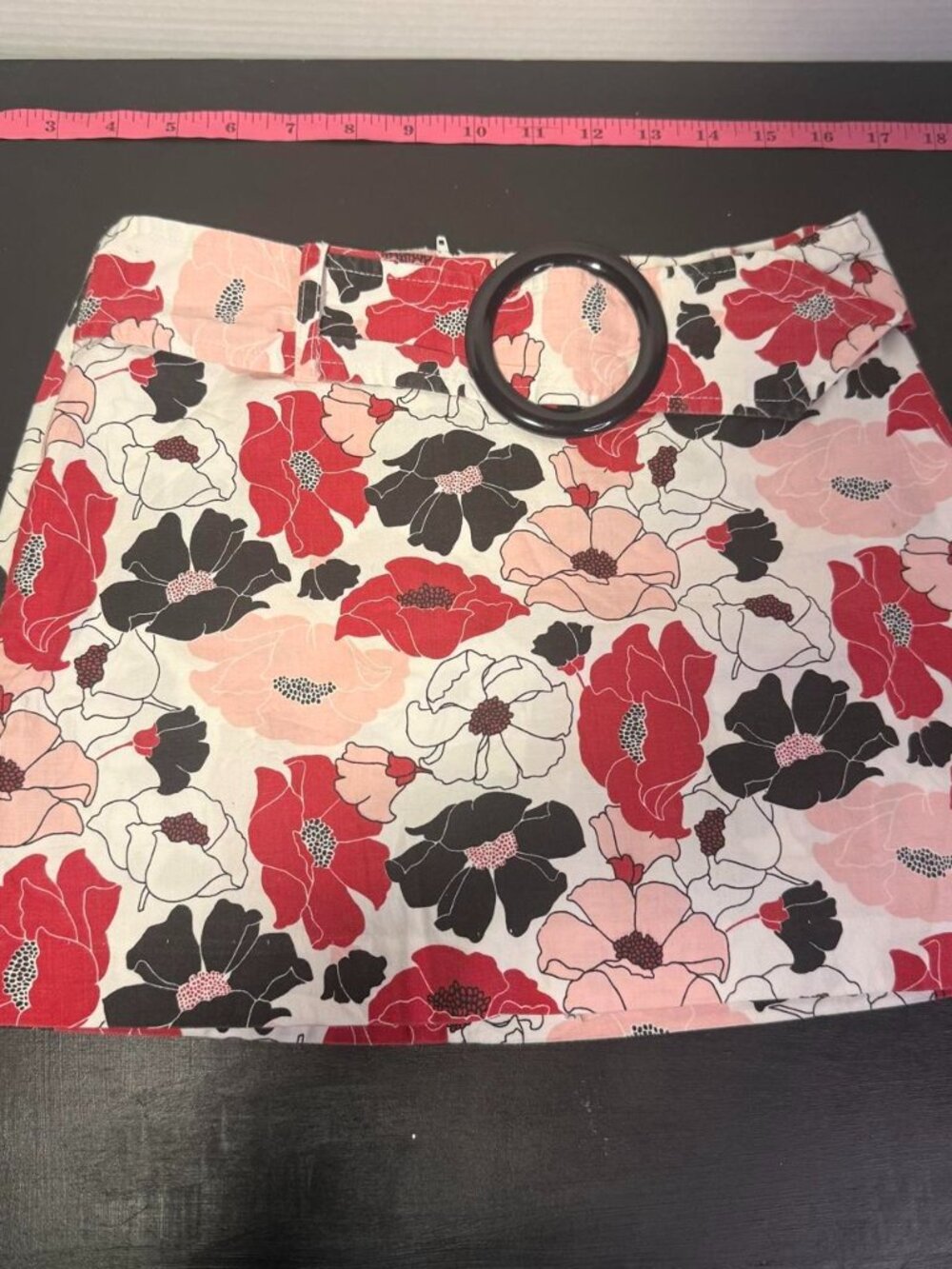 Vintage Size 1 juniors Star City floral mini skirt with black ring detail.